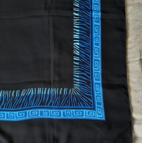 Croft & Barrow swim cover up scarf. - Picture 7 of 7